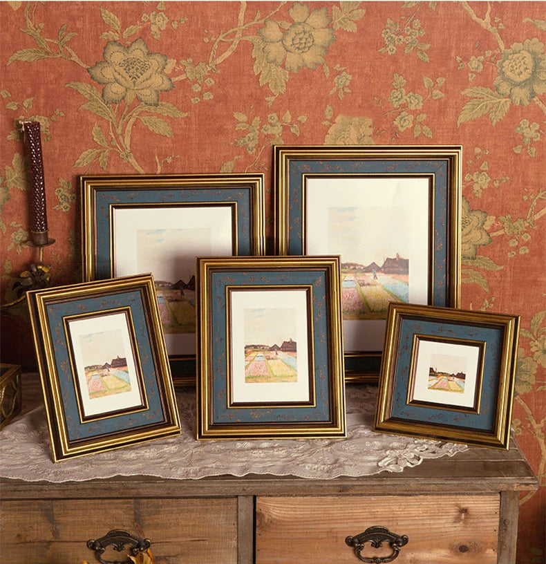 American Retro Style Golden Border Small Photo Frame